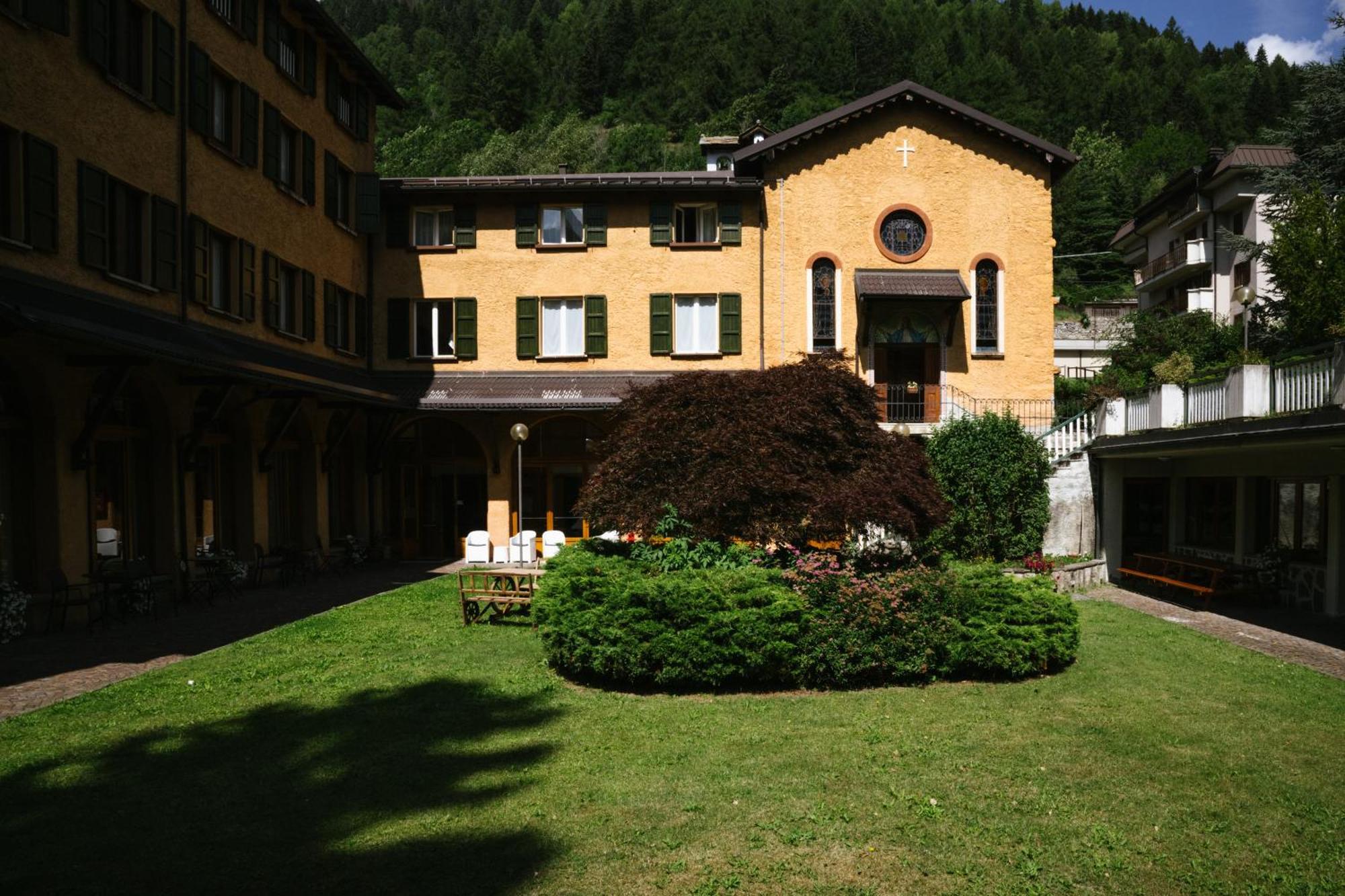 Villa Luzzago ปอนเตดีเลโญ ภายนอก รูปภาพ